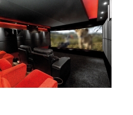 Ratgeber K4 HOME CINEMA: Akustisch optimiertes 7.1-Kino mit HDR, Curved-Screen und Double-Bass-Array - News, Bild 1