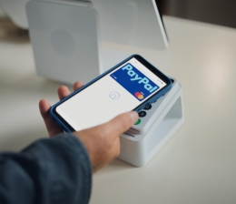 Service Bald auch per Smartphone: Mit PayPal an der Ladenkasse bezahlen - News, Bild 1