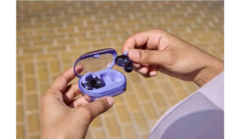 Service Xmas Gift Guide 2025: Klangvolle, smarte & farbenfrohe Geschenkideen von JBL, Sandisk, Twelve South, herQs & OXS - News, Bild 1